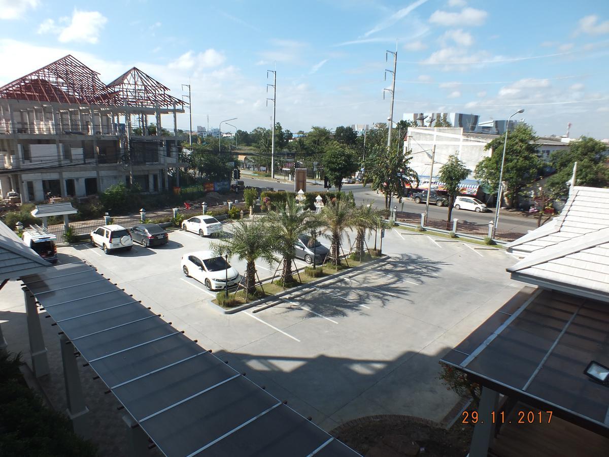 Sukkhamas Pirom Hotel Nakhon Ratchasima Exterior photo
